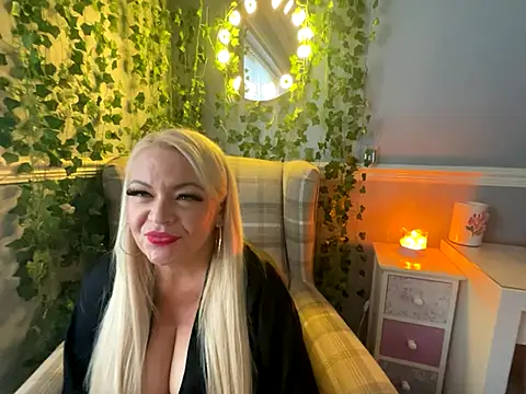 BonnyDesire online show from 10-26-25, 03:18