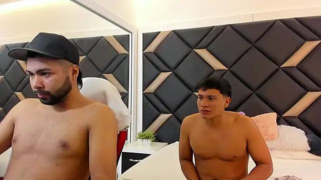 Hot Threesomee online show from 11-20-25, 01:11