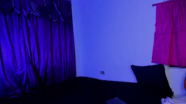 Shairaclark  online show from 10-08-25, 05:38