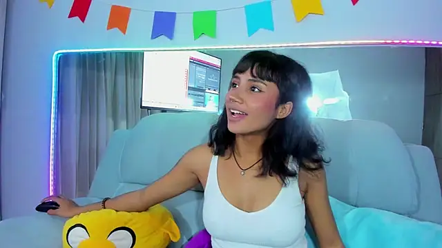 Snapshot of Lola_Purple chatting on 10-11-25, 03:39 Lola Purple online show from 10-11-25, 03:39