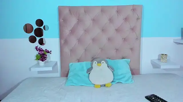 Snapshot of Lola_Purple chatting on 11-03-25, 03:30 Lola Purple online show from 11-03-25, 03:30