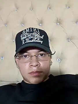 Snapshot of yao-3445 chatting on 09-19-25, 01:18 yao-3445 online show from 09-19-25, 01:18