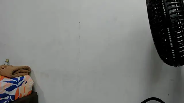 Nolven Gray online show from 10-05-25, 02:54