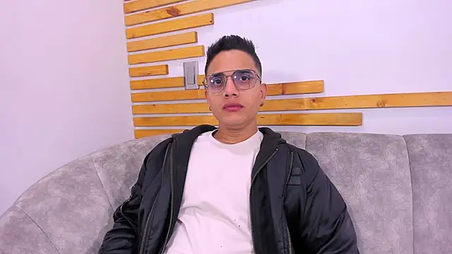 axel vega online show from 10-08-25, 01:20