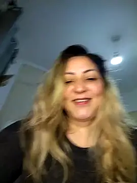 Lunita86 online show from 10-25-25, 02:19