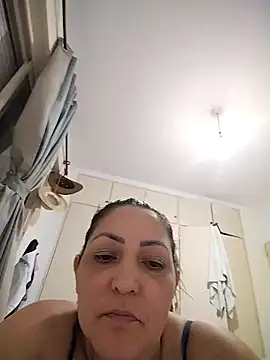 Lunita86 online show from 12-21-25, 03:46