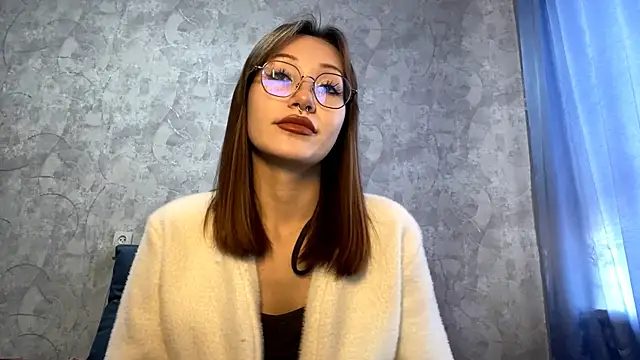 SetsukoBuddemeyer online show from 10-12-25, 01:48