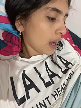 Snapshot of Skinny3-0 chatting on 10-26-25, 11:42 Skinny3-0 online show from 10-26-25, 11:42