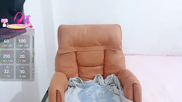 Xiaoxiao-258 online show from 10-18-25, 01:08