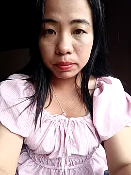 Snapshot of tulipsexy chatting on 10-23-25, 12:43 tulipsexy online show from 10-23-25, 12:43