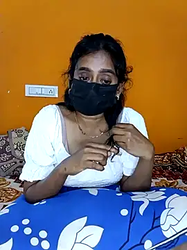 honeyqueen143 online show from 09-25-25, 07:34