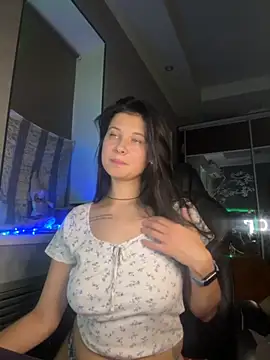 Snapshot of cutie_modest_ chatting on 10-19-25, 07:03 cutie modest online show from 10-19-25, 07:03