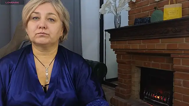 Marta Wils online show from 10-08-25, 02:42