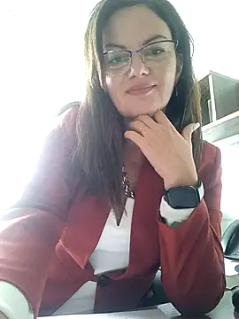 ValeriaLove43211 online show from 10-09-25, 11:30