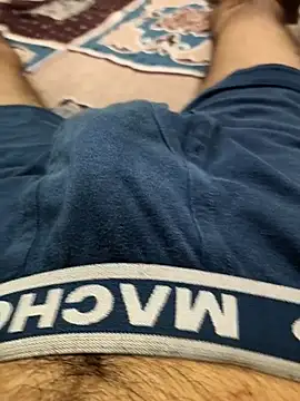 king boy070 online show from 10-31-25, 06:47