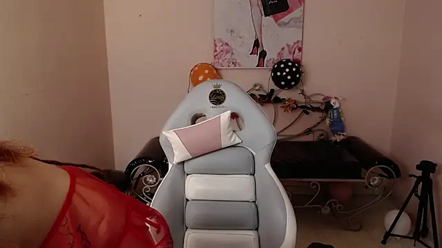 gaby angel  online show from 10-25-25, 08:47