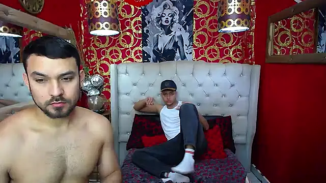 LATINBOYSPEIN online show from 09-30-25, 06:35
