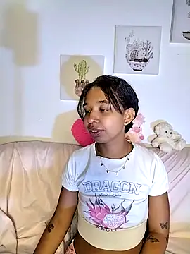 Suzanelee1 online show from 10-08-25, 03:15