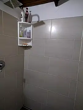 Suzanelee1 online show from 10-10-25, 10:31