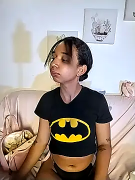 Suzanelee1 online show from 10-15-25, 01:39