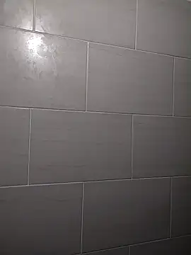 Suzanelee1 online show from 10-16-25, 02:07