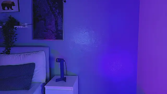 KeendraFox  online show from 12-19-25, 10:44