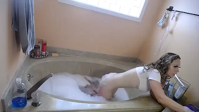 MoonlightMaybell online show from 10-05-25, 07:34