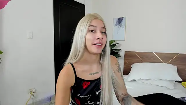 SofiaClarkson online show from 09-19-25, 12:50