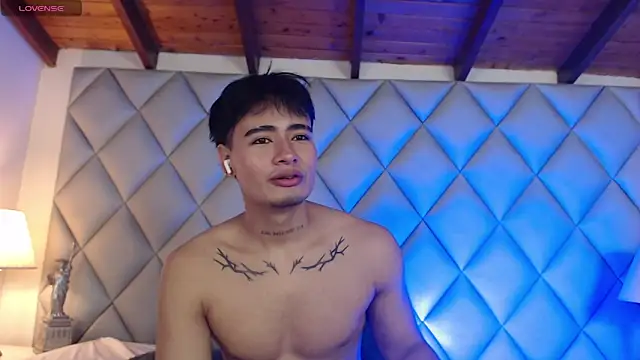 Clement Reyes online show from 11-04-25, 01:21