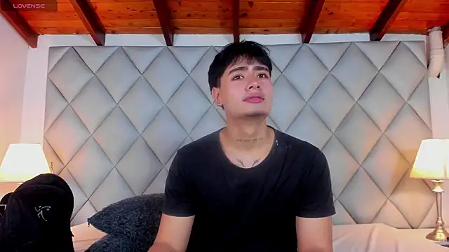 Clement Reyes online show from 11-23-25, 04:29