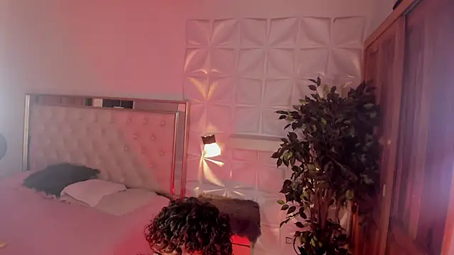 MISS IVVYSWEET online show from 09-20-25, 08:21