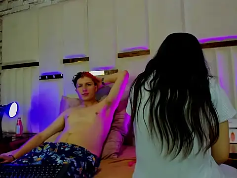 Snapshot of ANLLELOAndANGELA chatting on 11-09-25, 07:12 ANLLELOAndANGELA online show from 11-09-25, 07:12