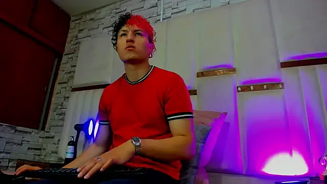 Snapshot of ANLLELOAndANGELA chatting on 11-11-25, 04:29 ANLLELOAndANGELA online show from 11-11-25, 04:29