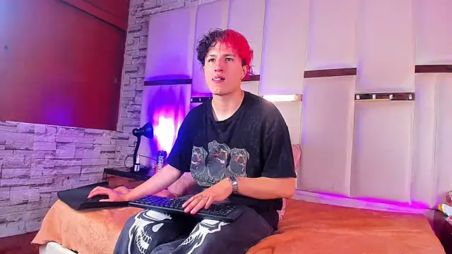 ANLLELOAndANGELA online show from 11-25-25, 04:40