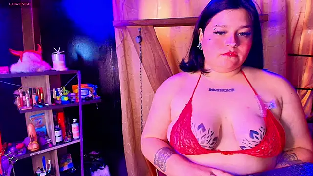 Miilaa    online show from 11-22-25, 12:48