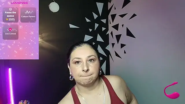 AgataThompson  online show from 10-09-25, 07:34