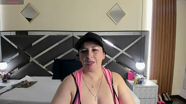 AgataThompson  online show from 02-20-26, 08:20