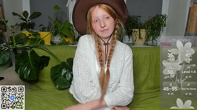 Snapshot of RitaSweety18 chatting on 11-16-25, 07:52 RitaSweety18 online show from 11-16-25, 07:52