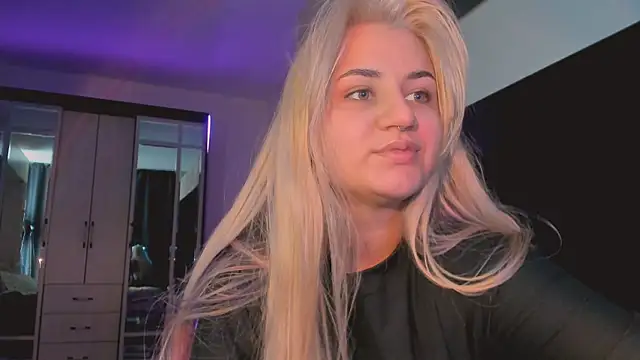 BarbaraSiren online show from 10-12-25, 03:55