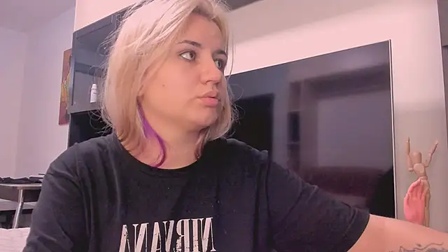 BarbaraSiren online show from 10-30-25, 10:38