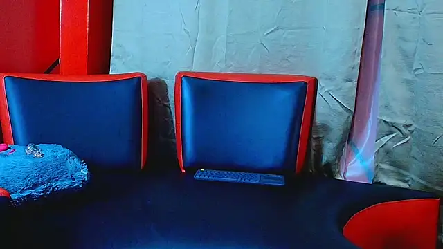 Selenegomezz online show from 12-04-25, 08:39