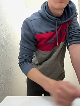 Snapshot of gymratforyouu chatting on 02-14-26, 05:26 gymratforyouu online show from 02-14-26, 05:26