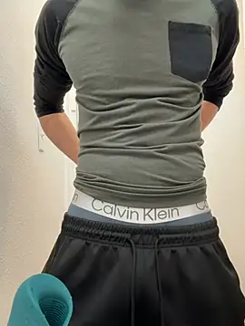 Snapshot of gymratforyouu chatting on 02-17-26, 03:03 gymratforyouu online show from 02-17-26, 03:03