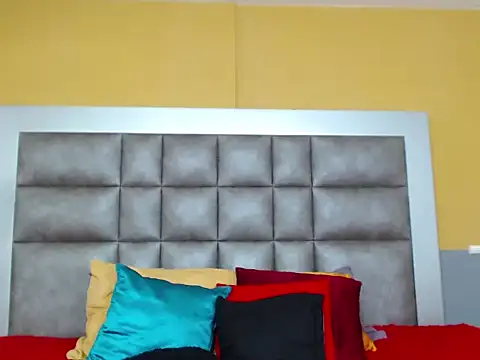 Emily Swiftt online show from 11-07-25, 09:59