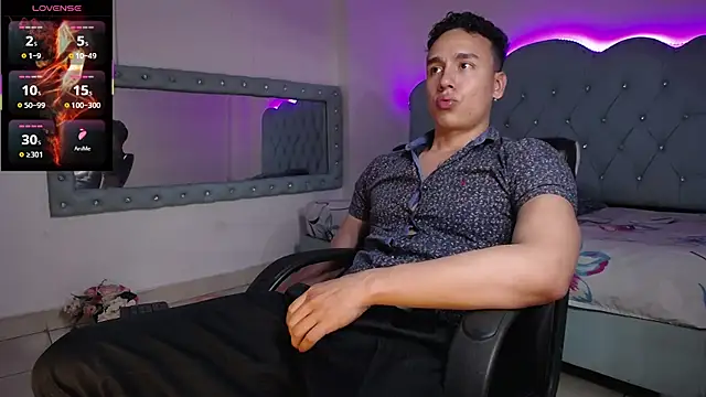 Andrew Thomas  online show from 11-12-25, 02:34