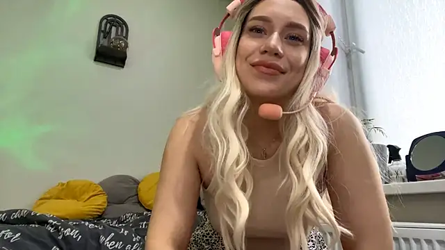 AdrianaRudin online show from 09-25-25, 08:18