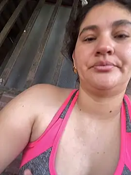 Snapshot of lunasexyhot18 chatting on 10-11-25, 04:38 lunasexyhot18 online show from 10-11-25, 04:38