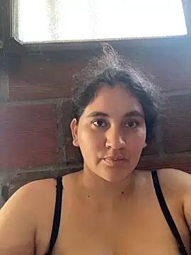 Snapshot of lunasexyhot18 chatting on 10-24-25, 07:32 lunasexyhot18 online show from 10-24-25, 07:32