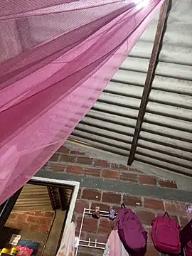 Snapshot of lunasexyhot18 chatting on 11-04-25, 05:23 lunasexyhot18 online show from 11-04-25, 05:23