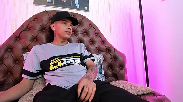 Snapshot of noah_blake0 chatting on 11-13-25, 12:09 noah blake0 online show from 11-13-25, 12:09